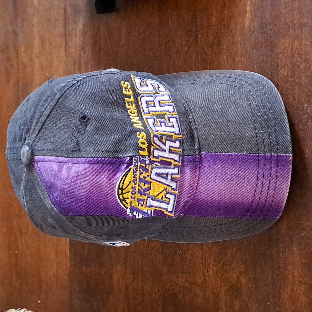Vintage 1990 Los Angeles Lakers Sport Specialties Embroidered Snapback H…